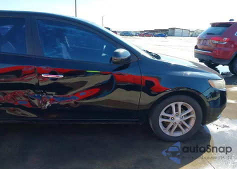 2011 Kia Forte Ex z USA, uszkodzony, nr VIN KNAFU5A26B5377530